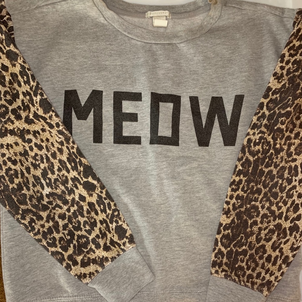 Cheetah crew neck sweater